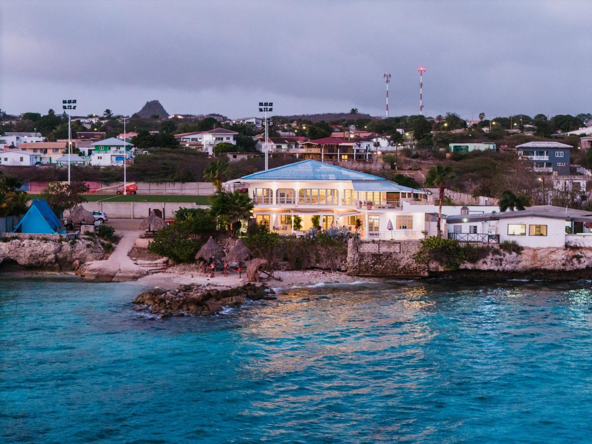 Waterside Apartments Willemstad Esterno foto